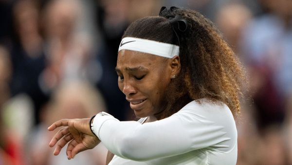 Tennis - Wimbledon - All England Lawn Tennis and Croquet Club, London, Britain - June 29, 2021 Serena Williams of the U.S. reacts after sustaining an injury before retiring from her first round match against Belarus' Aliaksandra Sasnovich Tennis - Wimbledon - All England Lawn Tennis and Croquet Club, London, Britain - June 29, 2021 Serena Williams of the U.S. reacts after sustaining an injury before retiring from her first round match against Belarus' Aliaksandra Sasnovich - Sputnik International