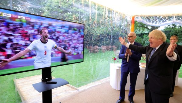 Soccer Football - Euro 2020 - Round of 16 - England v Germany - London, Britain - June 29, 2021. British Prime Minister Boris Johnson reacts. Picture taken June 29, 2021. No. 10 Downing St/Handout via REUTERS THIS IMAGE HAS BEEN SUPPLIED BY A THIRD PARTY. MANDATORY CREDIT. NO RESALES. NO ARCHIVES - Sputnik International