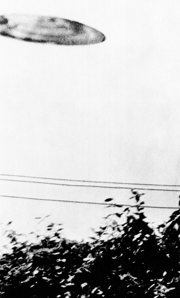 In 1956 in California, Michael Savage, the 15-year-old son of a prominent San Bernardino physician and surgeon, was taking pictures with his new camera, when he saw motion out of the corner of his eye a strange object in the sky.  - Sputnik International