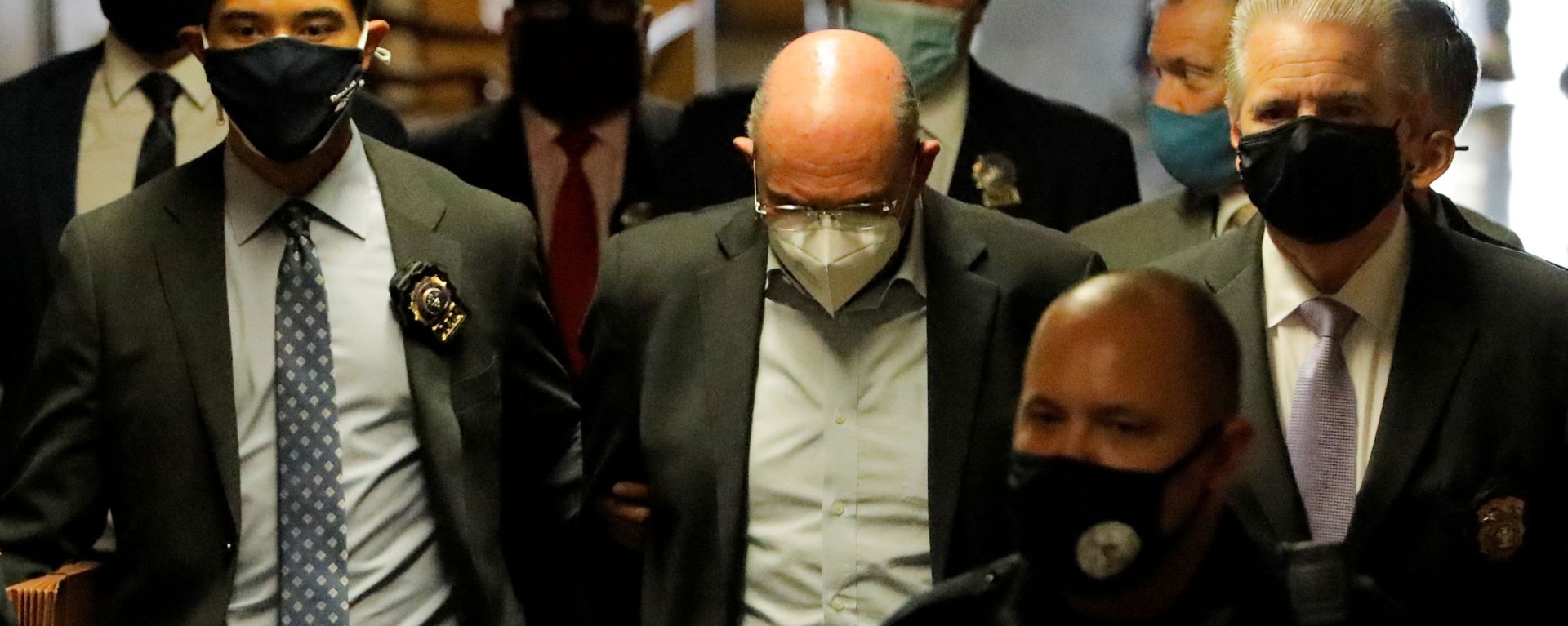Trump Organization chief financial officer Allen Weisselberg is escorted as he attends his arraignment hearing in the New York State Supreme Court in the Manhattan borough of New York City, New York, U.S., July 1, 2021. REUTERS/Andrew Kelly Trump Organization chief financial officer Allen Weisselberg is escorted as he attends his arraignment hearing in the New York State Supreme Court in the Manhattan borough of New York City, New York, U.S., July 1, 2021. REUTERS/Andrew Kelly - Sputnik International, 1920, 11.01.2023