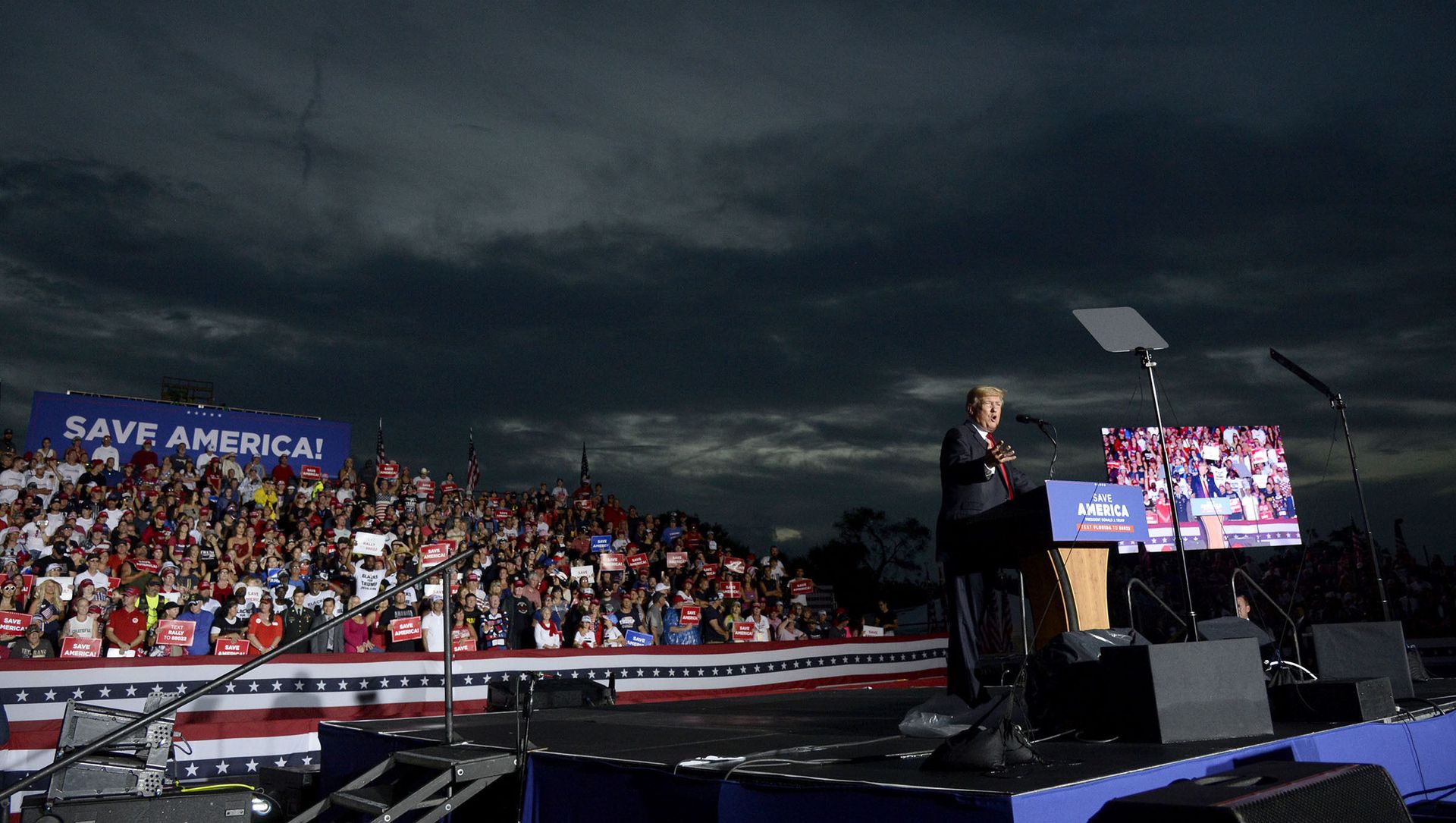 Former President Donald Trump speaks during a rally at the Sarasota Fairgrounds Saturday, July 3, 2021, in Sarasota, Fla. Former President Donald Trump speaks during a rally at the Sarasota Fairgrounds Saturday, July 3, 2021, in Sarasota, Fla. - Sputnik International, 1920, 04.07.2021