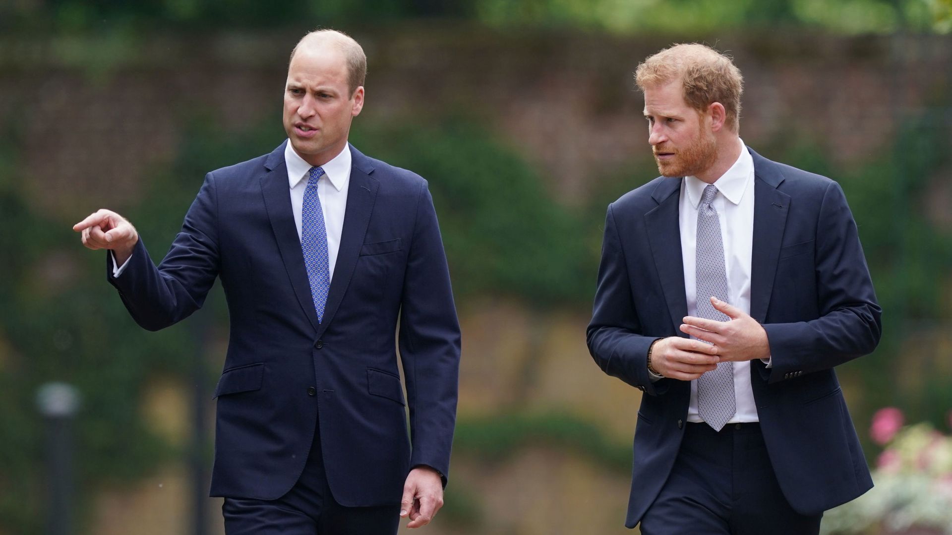 Britain's Prince William, The Duke of Cambridge, and Prince Harry, Duke of Sussex, attend the unveiling of a statue they commissioned of their mother Diana, Princess of Wales, in the Sunken Garden at Kensington Palace, London, Britain July 1, 2021 Britain's Prince William, The Duke of Cambridge, and Prince Harry, Duke of Sussex, attend the unveiling of a statue they commissioned of their mother Diana, Princess of Wales, in the Sunken Garden at Kensington Palace, London, Britain July 1, 2021 - Sputnik International, 1920, 28.11.2021