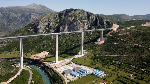 Drone picture shows Moracica bridge on the first leg of a new highway in Montenegro, linking the port of Bar with the border of Serbia, built with a large Chinese loan that has sent Montenegro's debt soaring, Picture taken May 25, 2021. - Sputnik International