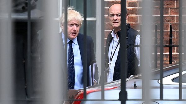 Britain's Prime Minister Boris Johnson (L) and his special advisor Dominic Cummings leave from the rear of Downing Street in central London on September 3, 2019, before heading to the Houses of Parliament Britain's Prime Minister Boris Johnson (L) and his special advisor Dominic Cummings leave from the rear of Downing Street in central London on September 3, 2019, before heading to the Houses of Parliament - Sputnik International