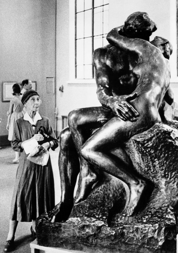 The Kiss, an 1882 marble sculpture by the French sculptor Auguste Rodin. - Sputnik International
