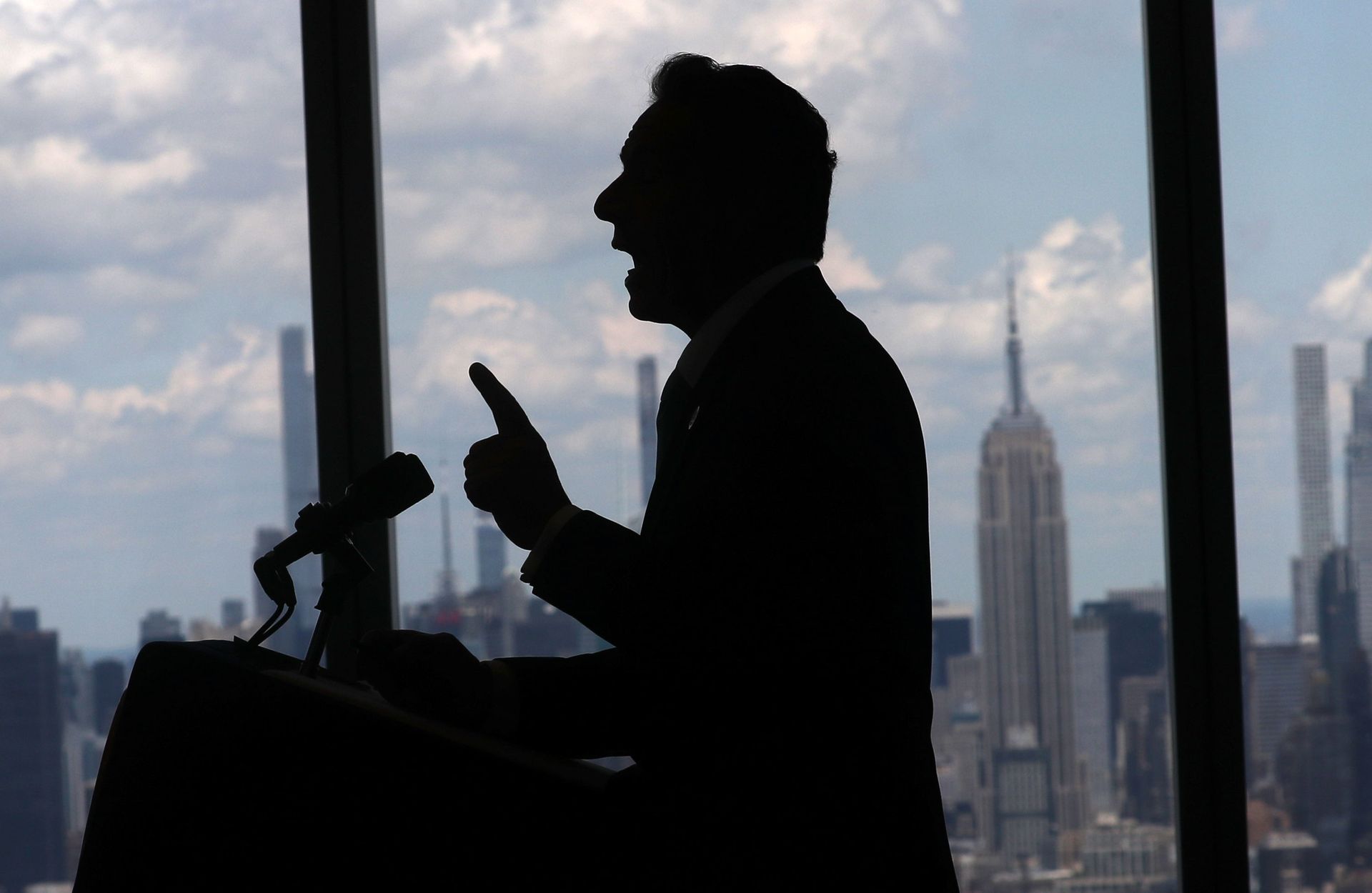 New York Governor Andrew Cuomo speaks with the skyline of Manhattan behind him from the One World Trade Center Tower while making an announcement in New York City, New York, U.S., June 15, 2021. New York Governor Andrew Cuomo speaks with the skyline of Manhattan behind him from the One World Trade Center Tower while making an announcement in New York City, New York, U.S., June 15, 2021. - Sputnik International, 1920, 07.09.2021