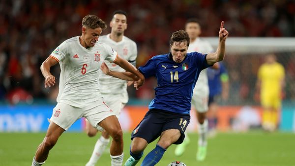 July 6, 2021 Spain's Marcos Llorente in action with Italy's Federico Chiesa - Sputnik International