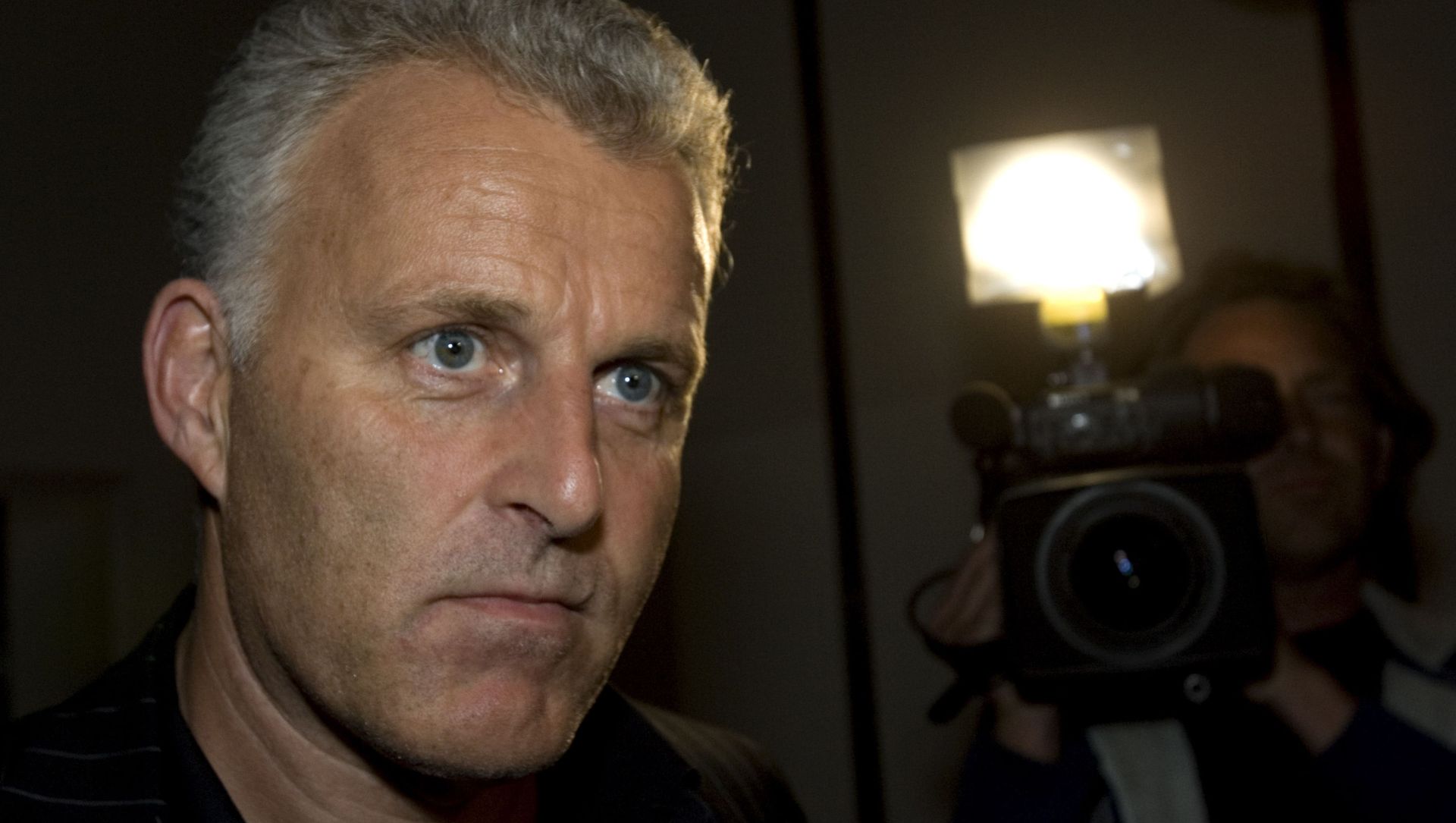 In this Thursday Jan. 31, 2008 file photo, Dutch crime reporter Peter R. de Vries reacts prior to attending a live TV show in Amsterdam, Netherlands. In this Thursday Jan. 31, 2008 file photo, Dutch crime reporter Peter R. de Vries reacts prior to attending a live TV show in Amsterdam, Netherlands. - Sputnik International, 1920, 15.07.2021