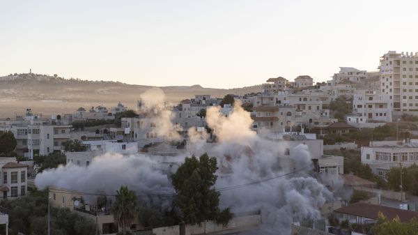 An Israeli army unit demolishes the house of Palestinian American Muntasser Shalaby using controlled explosions, in the West Bank village of Turmus Ayya, north of Ramallah, Thursday, July. 8, 2021.  - Sputnik International