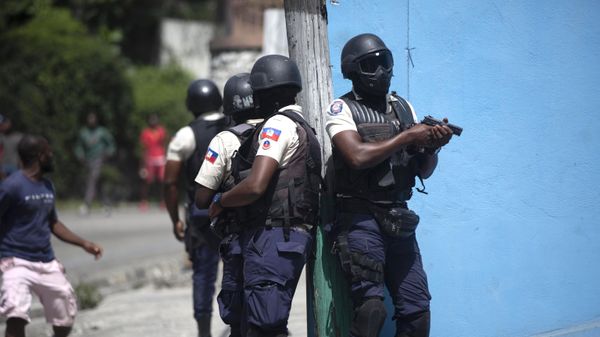 Police officers patrol in search for suspects in the murder Haiti's President Jovenel Moise, in Port-au-Prince, Haiti, Thursday, July 8, 2021. Moise was assassinated in an attack on his private residence early Wednesday. - Sputnik International