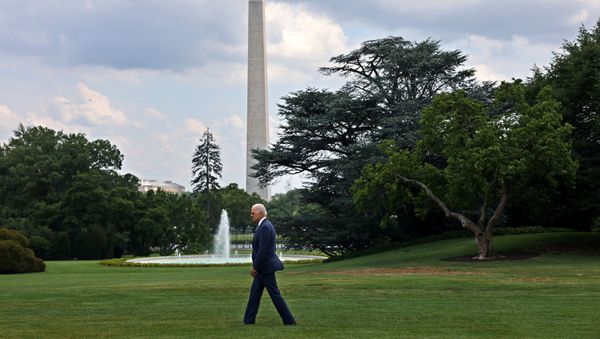 U.S. President Joe Biden departs the White House in Washington, U.S., July 9, 2021 for Wilimington, Delaware. - Sputnik International