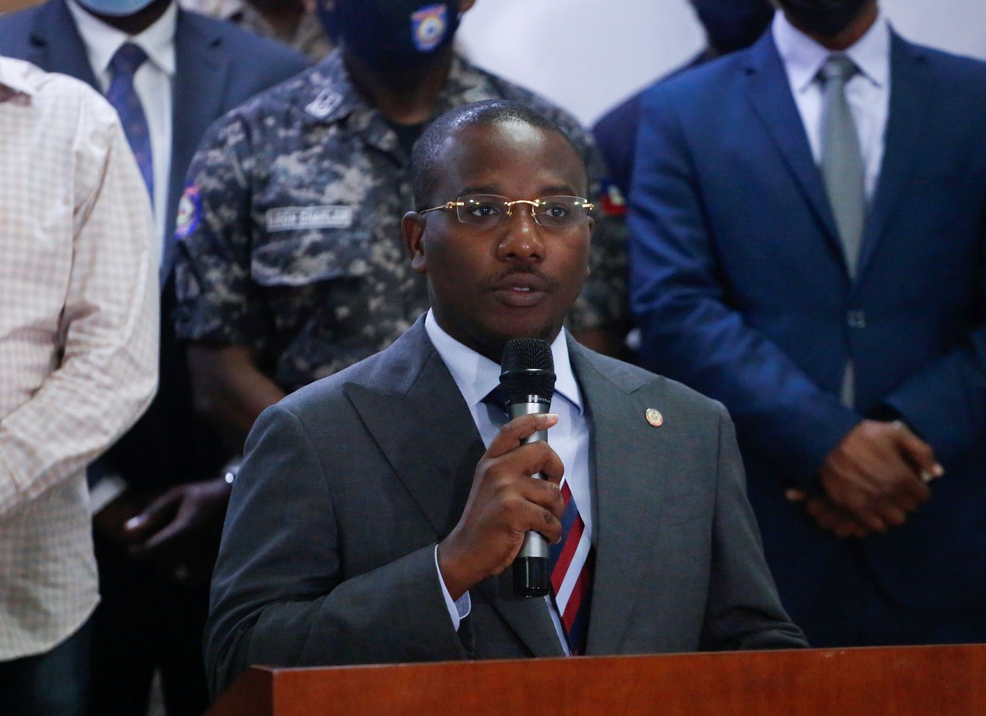 Haiti's interim Prime Minister Claude Joseph addresses the audience after suspects in the assassination of President Jovenel Moise, who was shot dead early Wednesday at his home, were shown to the media, in Port-au-Prince, Haiti July 8, 2021. Haiti's interim Prime Minister Claude Joseph addresses the audience after suspects in the assassination of President Jovenel Moise, who was shot dead early Wednesday at his home, were shown to the media, in Port-au-Prince, Haiti July 8, 2021. - Sputnik International, 1920, 07.09.2021