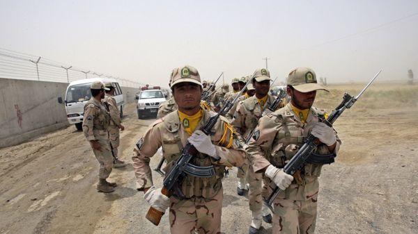 In this Tuesday, July 19, 2011 file photo, a group of Iranian border guards march at the eastern border of Iran shared with Pakistan and Afghanistan near Zabol, Sistan and Baluchestan Province, Iran.  - Sputnik International