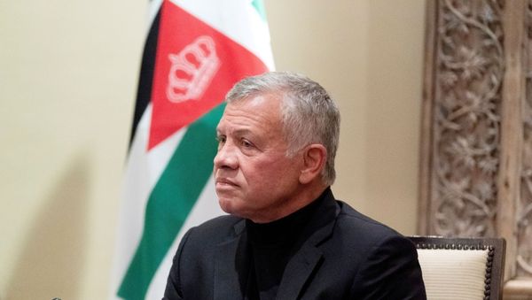 Jordan's King Abdullah II listens during a meeting in Amman, Jordan, May 26, 2021. - Sputnik International