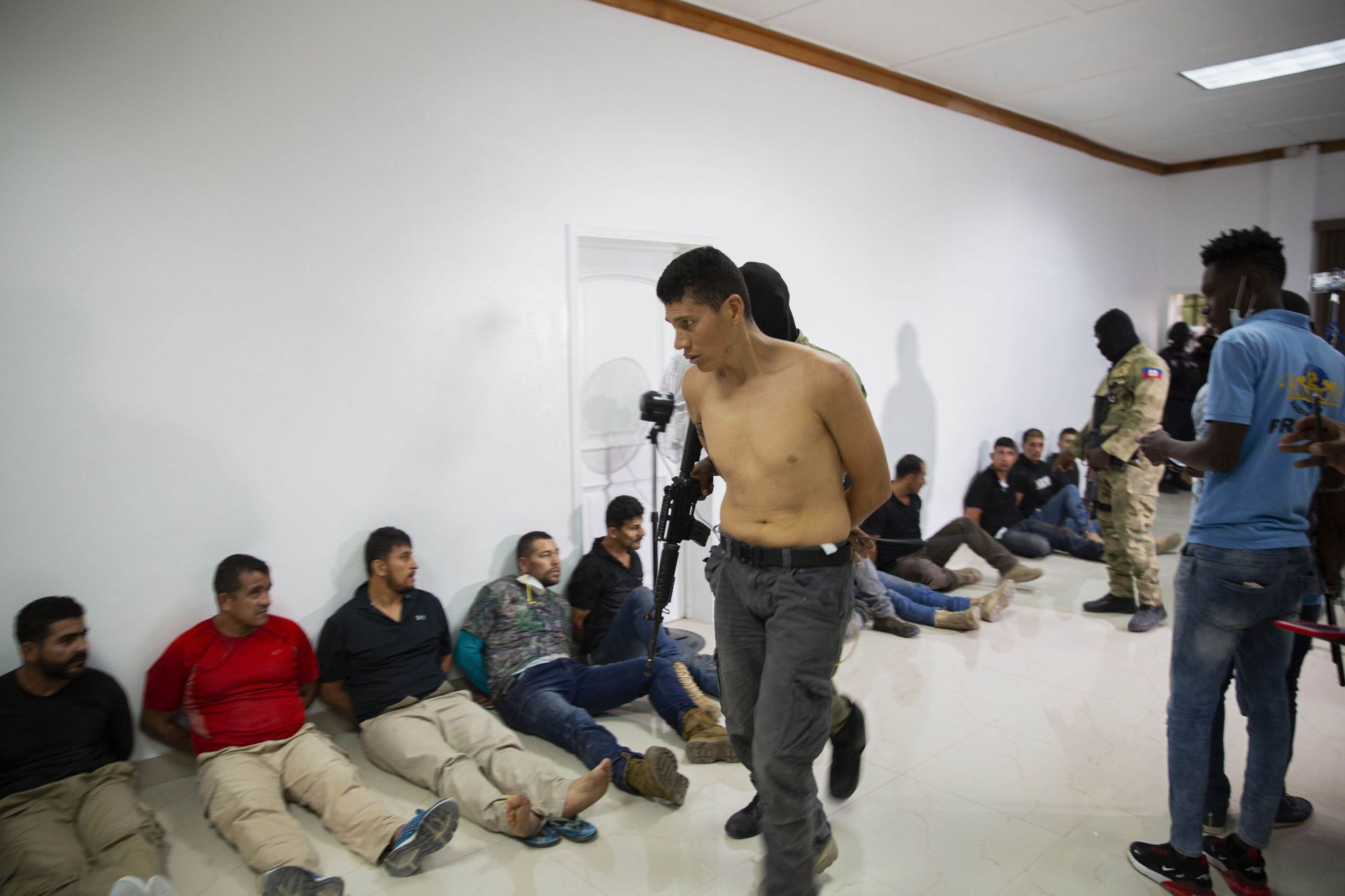 Suspects in the assassination of Haiti's President Jovenel Moise are shown to the media, at the General Direction of the police in Port-au-Prince, Haiti, Thursday, July 8, 2021 - Sputnik International, 1920, 07.09.2021