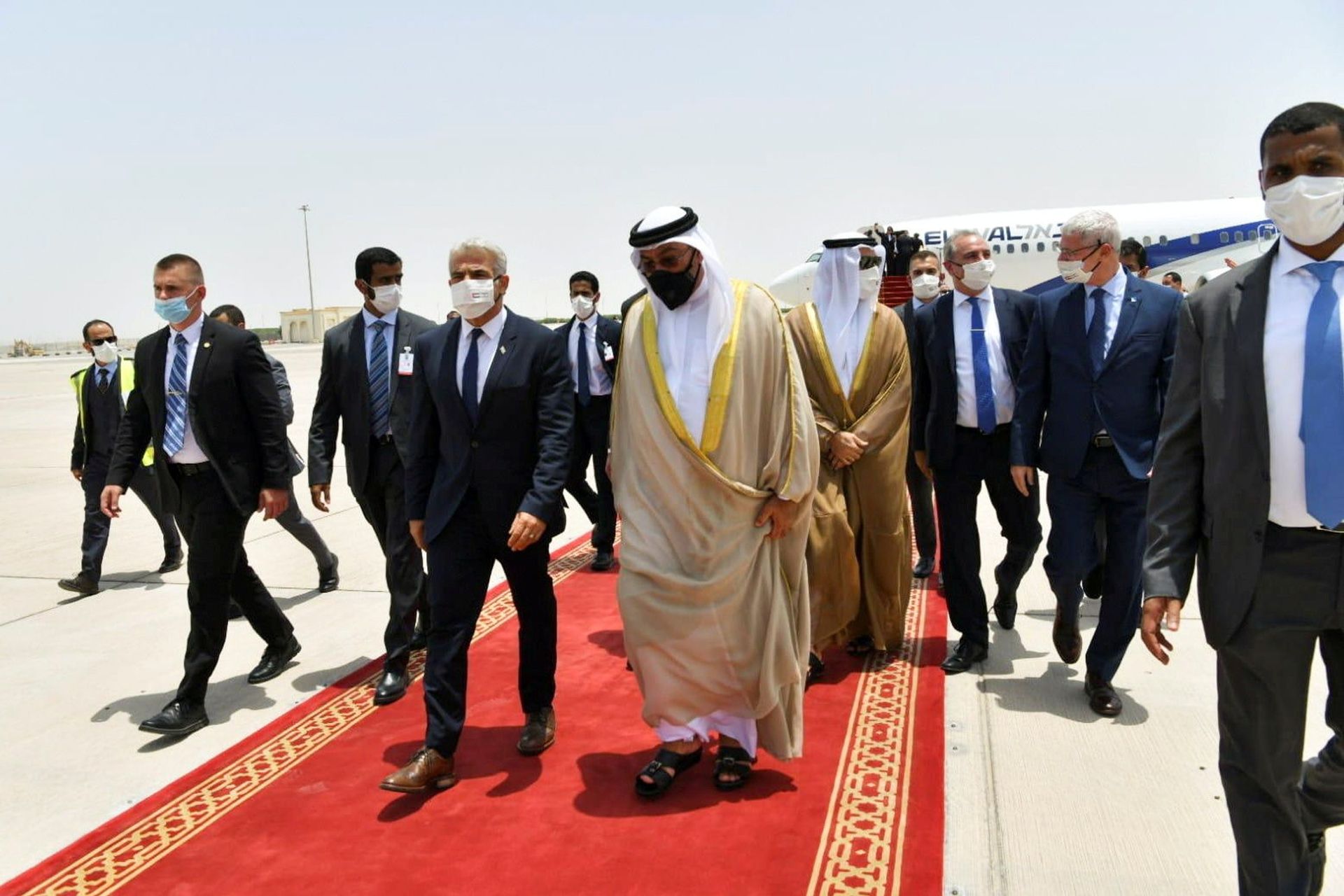 Israeli Foreign Minister Yair Lapid is greeted upon his arrival in Abu Dhabi, United Arab Emirates June 29, 2021. Israeli Foreign Minister Yair Lapid is greeted upon his arrival in Abu Dhabi, United Arab Emirates June 29, 2021. - Sputnik International, 1920, 07.09.2021