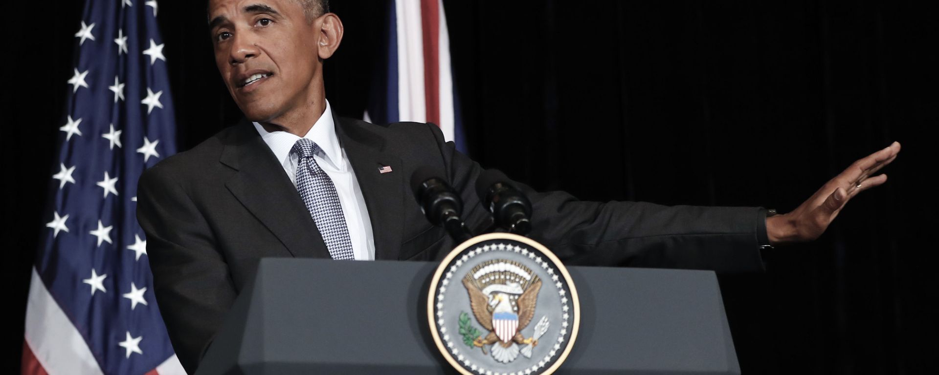 US President Barack Obama speaks during a news conference with British Prime Minister Theresa May after their bilateral meeting in Hangzhou in eastern China's Zhejiang province, Sunday, Sept. 4, 2016, alongside the G20 US President Barack Obama speaks during a news conference with British Prime Minister Theresa May after their bilateral meeting in Hangzhou in eastern China's Zhejiang province, Sunday, Sept. 4, 2016, alongside the G20 - Sputnik International, 1920, 30.10.2022