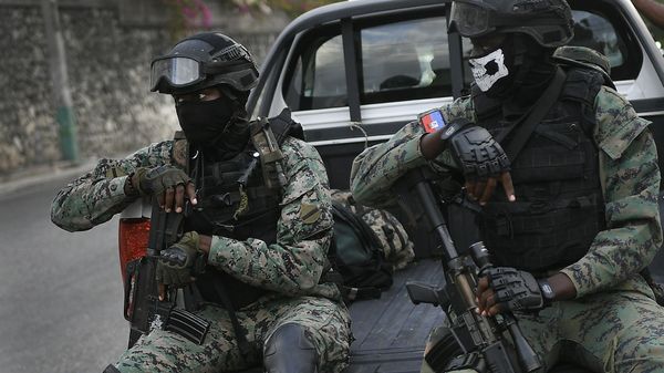 Soldiers stand guard near the residence of Interim President Claude Joseph in Port-au-Prince, Haiti, Sunday, July 11, 2021, four days after the assassination of Haitian President Jovenel Moise - Sputnik International