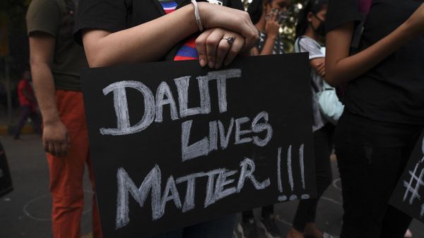 A demonstrator holds a placard reading 'Dalit Lives Matter' (File) - Sputnik International
