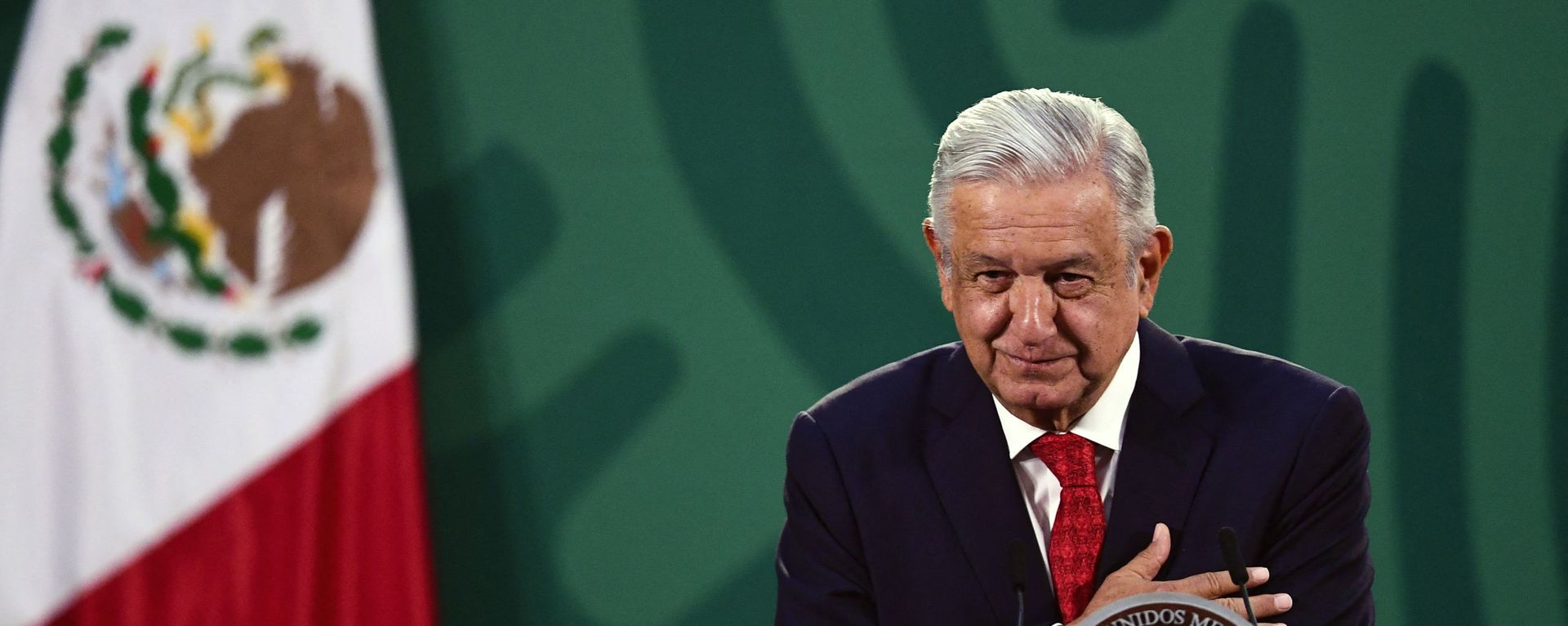 Mexican President Andres Manuel Lopez Obrador delivers a speech during the virtual Earth Day Summit, at the National Palace in Mexico City, on April 22, 2021 Mexican President Andres Manuel Lopez Obrador delivers a speech during the virtual Earth Day Summit, at the National Palace in Mexico City, on April 22, 2021 - Sputnik International, 1920, 12.07.2021