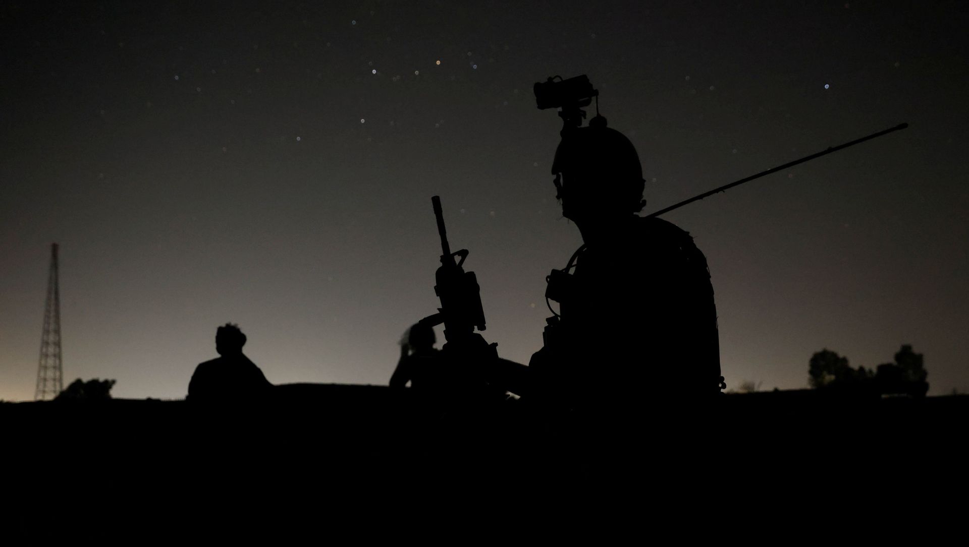 Members of the Afghan Special Forces keep a watch as others search houses in a village during a combat mission against Taliban, in Kandahar province, Afghanistan, July 12, 2021 Members of the Afghan Special Forces keep a watch as others search houses in a village during a combat mission against Taliban, in Kandahar province, Afghanistan, July 12, 2021 - Sputnik International, 1920, 13.07.2021