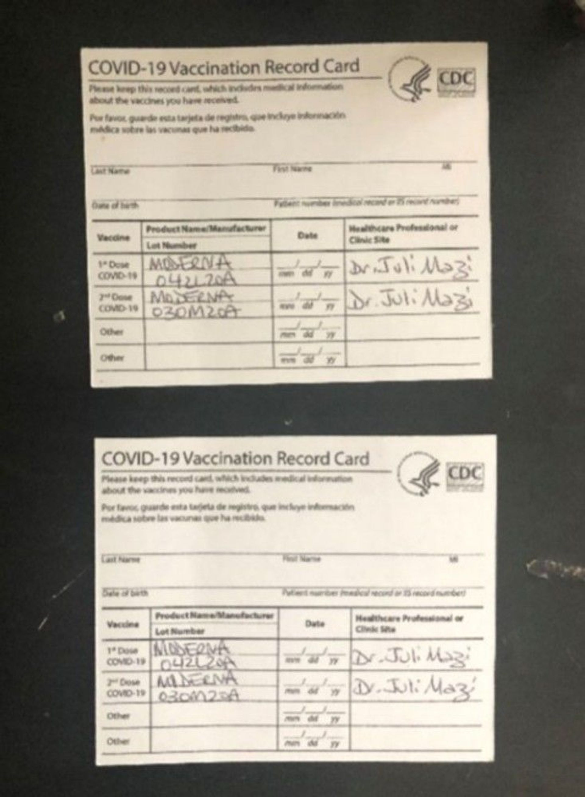 Image provided by the US Department of Justice captures two falsified COVID-19 vaccination cards that were allegedly handed out by Juli A. Mazi, a California-licensed homeopathic physician. Image provided by the US Department of Justice captures two falsified COVID-19 vaccination cards that were allegedly handed out by Juli A. Mazi, a California-licensed homeopathic physician. - Sputnik International, 1920, 07.09.2021