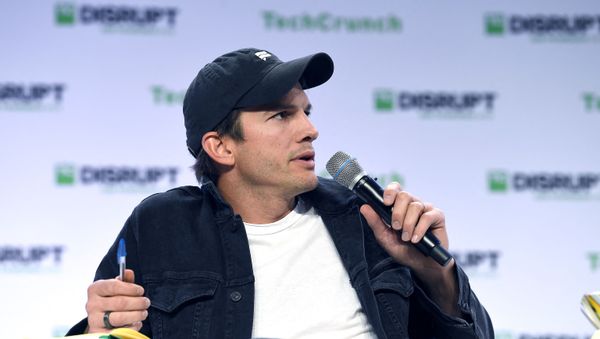 Sound Ventures Co-Founder Ashton Kutcher speaks onstage during TechCrunch Disrupt San Francisco 2019 at Moscone Convention Center on October 04, 2019 in San Francisco, California.  - Sputnik International