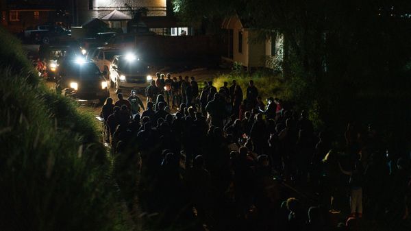 United States Border Patrol agents process  migrants who crossed the US-Mexico border into the United States in Roma, Texas on July 9, 2021 - Republican lawmakers have slammed Biden for reversing Trump programs, including his remain in Mexico policy, which had forced thousands of asylum seekers from Central America to stay south of the US border until their claims were processed. - Sputnik International