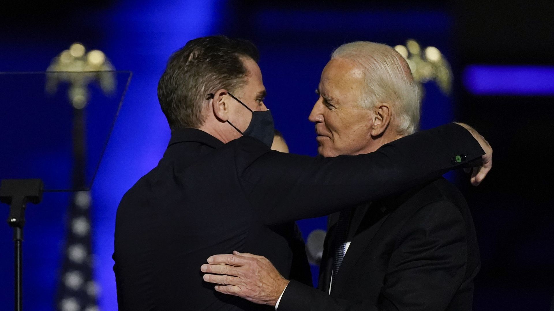 President-elect Joe Biden hugs his son Hunter Biden on stage Saturday, Nov. 7, 2020, in Wilmington, Del President-elect Joe Biden hugs his son Hunter Biden on stage Saturday, Nov. 7, 2020, in Wilmington, Del - Sputnik International, 1920, 29.11.2021