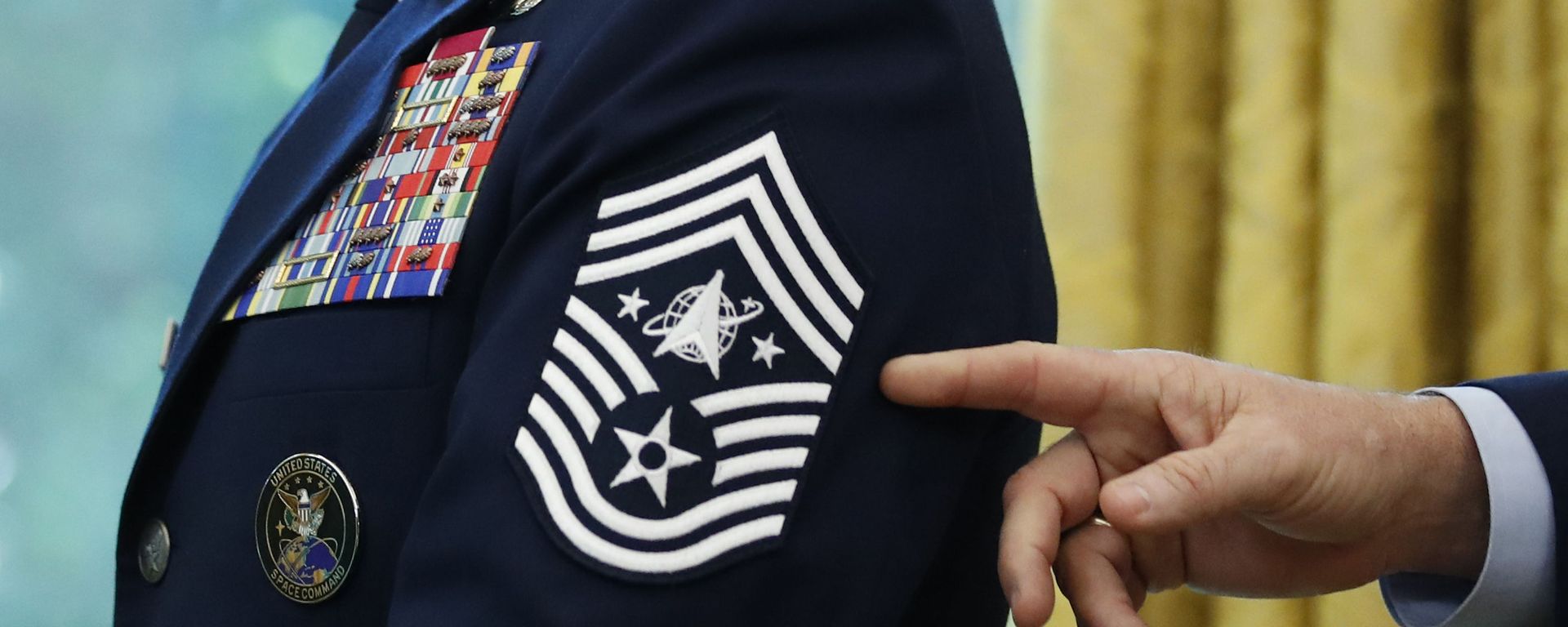 In this May 15, 2020, file photo, Chief Master Sgt. Roger Towberman displays his insignia during a presentation of the United States Space Force flag in the Oval Office of the White House in Washington In this May 15, 2020, file photo, Chief Master Sgt. Roger Towberman displays his insignia during a presentation of the United States Space Force flag in the Oval Office of the White House in Washington - Sputnik International, 1920, 15.09.2023
