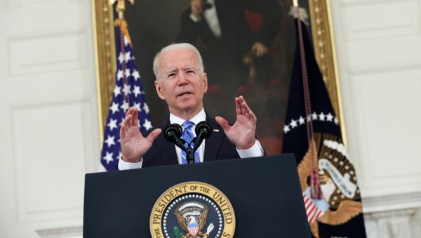 U.S. President Biden delivers remarks on the economy at the White House in Washington - Sputnik International
