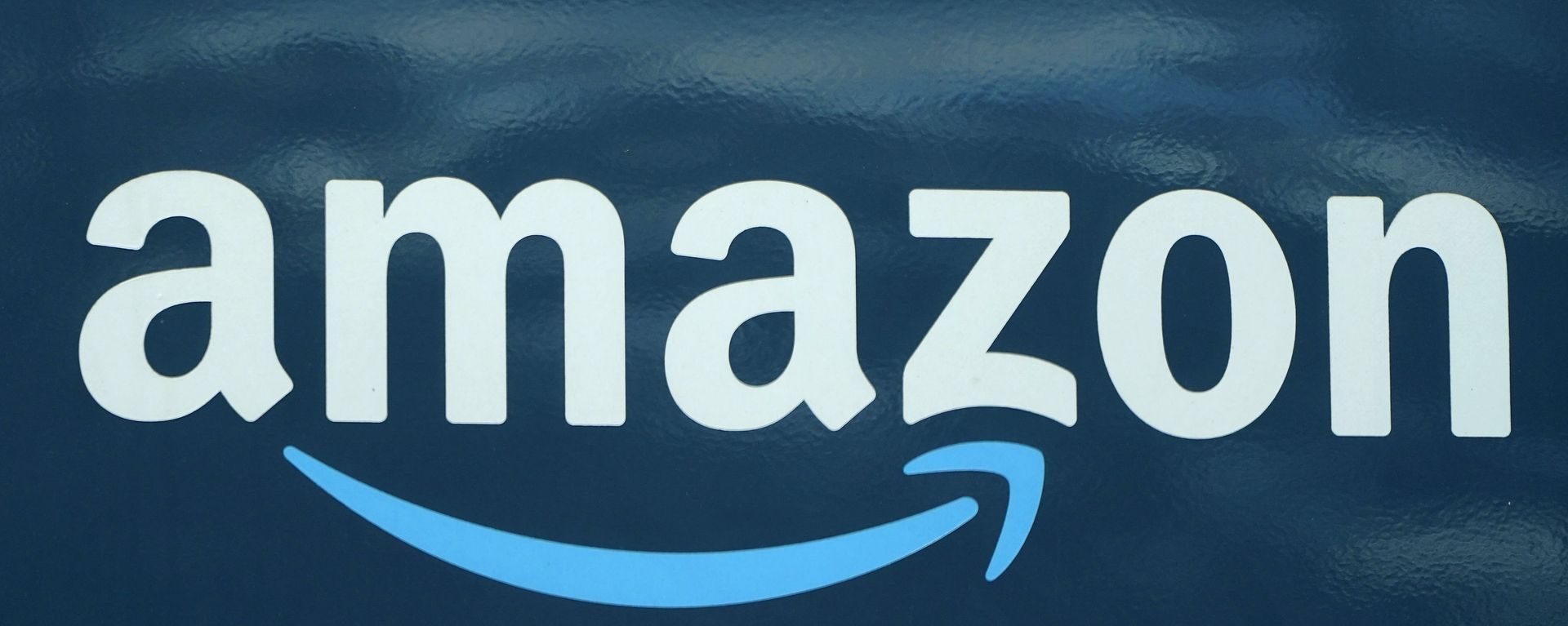 An Amazon logo appears on an Amazon delivery van, Thursday, Oct. 1, 2020, in Boston. An Amazon logo appears on an Amazon delivery van, Thursday, Oct. 1, 2020, in Boston. - Sputnik International, 1920, 18.10.2022