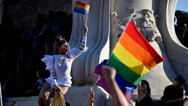 Demonstrators protest against Hungarian Prime Minister Viktor Orban and the latest anti-LGBTQ law in Budapest, Hungary, June 14, 2021 - Sputnik International