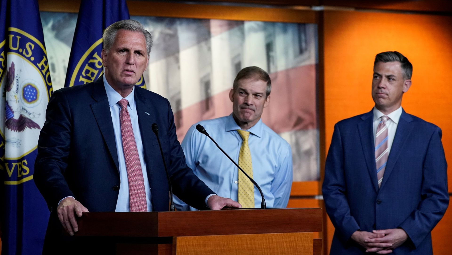 U.S. House Minority Leader Kevin McCarthy (R-CA) announces the withdrawal of his nominees to serve on the special committee probing the Jan. 6 attack on the Capitol, as two of the Republican nominees, Reps' Jim Jordan (R-OH) and Jim Banks (R-IN), standby during a news conference on Capitol Hill in Washington, U.S., July 21, 2021 U.S. House Minority Leader Kevin McCarthy (R-CA) announces the withdrawal of his nominees to serve on the special committee probing the Jan. 6 attack on the Capitol, as two of the Republican nominees, Reps' Jim Jordan (R-OH) and Jim Banks (R-IN), standby during a news conference on Capitol Hill in Washington, U.S., July 21, 2021 - Sputnik International, 1920, 22.07.2021