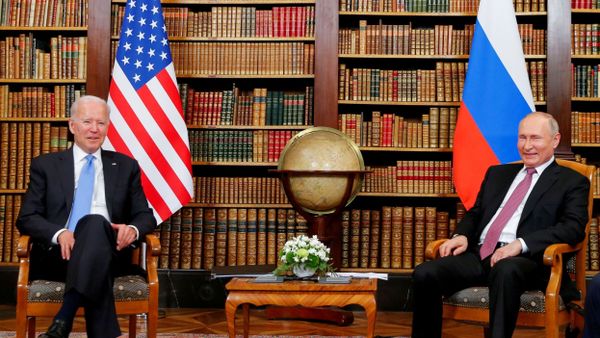 U.S. President Joe Biden and Russia's President Vladimir Putin meet for the U.S.-Russia summit at Villa La Grange in Geneva, Switzerland, June 16, 2021. - Sputnik International