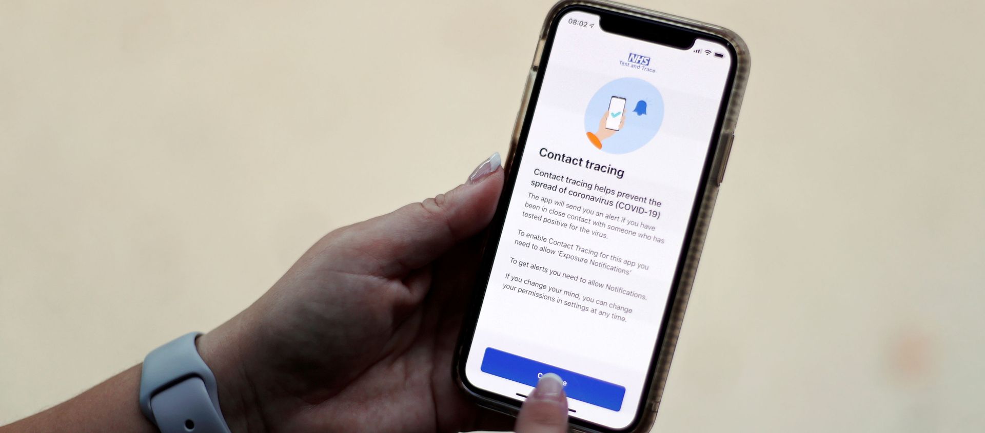 FILE PHOTO: The coronavirus disease (COVID-19) contact tracing smartphone app of Britain's National Health Service (NHS) is displayed on an iPhone in this illustration photograph taken in Keele, Britain, September 24, 2020. FILE PHOTO: The coronavirus disease (COVID-19) contact tracing smartphone app of Britain's National Health Service (NHS) is displayed on an iPhone in this illustration photograph taken in Keele, Britain, September 24, 2020. - Sputnik International, 1920