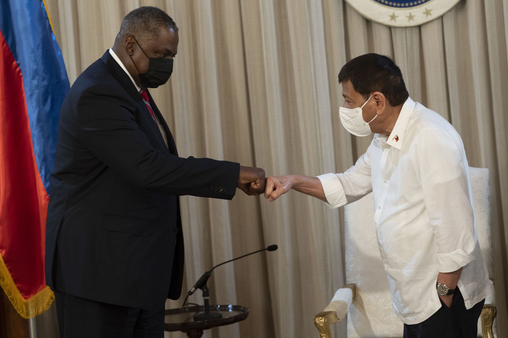 Secretary of Defense Lloyd J. Austin III meets with Philippine President Rodrigo Duterte in Manila, July 29, 2021. Secretary of Defense Lloyd J. Austin III meets with Philippine President Rodrigo Duterte in Manila, July 29, 2021. - Sputnik International, 1920, 07.09.2021