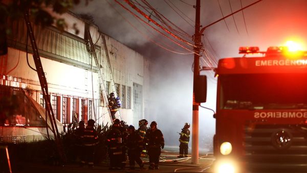 Firefighters work to put out fire at the Cinemateca Brasileira, an institution responsible for preserving audiovisual production, in Sao Paulo, Brazil July 29, 2021 - Sputnik International
