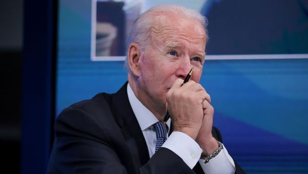 U.S. President Joe Biden meets with governors virtually to discuss efforts to strengthen wildfire prevention, preparedness and response efforts, at the South Court Auditorium at the White House complex in Washington, U.S., July 30, 2021 - Sputnik International