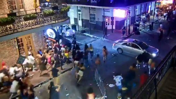 Five people have been wounded after a reported mass shooting occurred at the intersection of Bourbon Street and Orleans Avenue in the heart of the French Quarter in New Orleans - Sputnik International