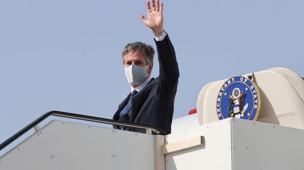 U.S. Secretary of State Antony Blinken boards his plane to depart for his return to the United States from Kuwait International Airport in Kuwait City, Kuwait, July 29, 2021 - Sputnik International