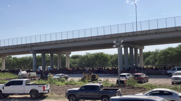 Situation at the Customs and Border Patrol's migrant processing facility underneath the Anzalduas International Bridge in Mission, Texas. Situation at the Customs and Border Patrol's migrant processing facility underneath the Anzalduas International Bridge in Mission, Texas. - Sputnik International