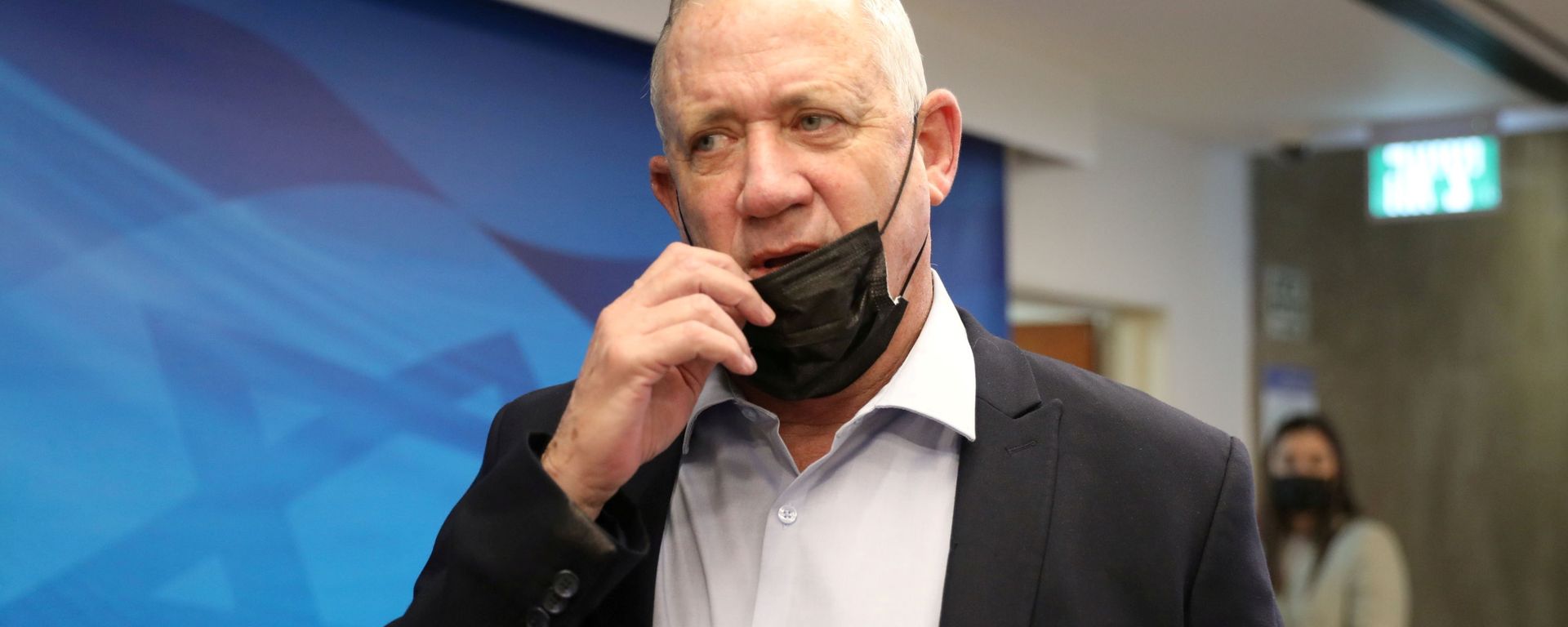 Israeli Defense Minister Benny Gantz adjusts his mask during the weekly cabinet meeting at the prime minister's office in Jerusalem August 1, 2021. Israeli Defense Minister Benny Gantz adjusts his mask during the weekly cabinet meeting at the prime minister's office in Jerusalem August 1, 2021. - Sputnik International, 1920, 28.10.2021