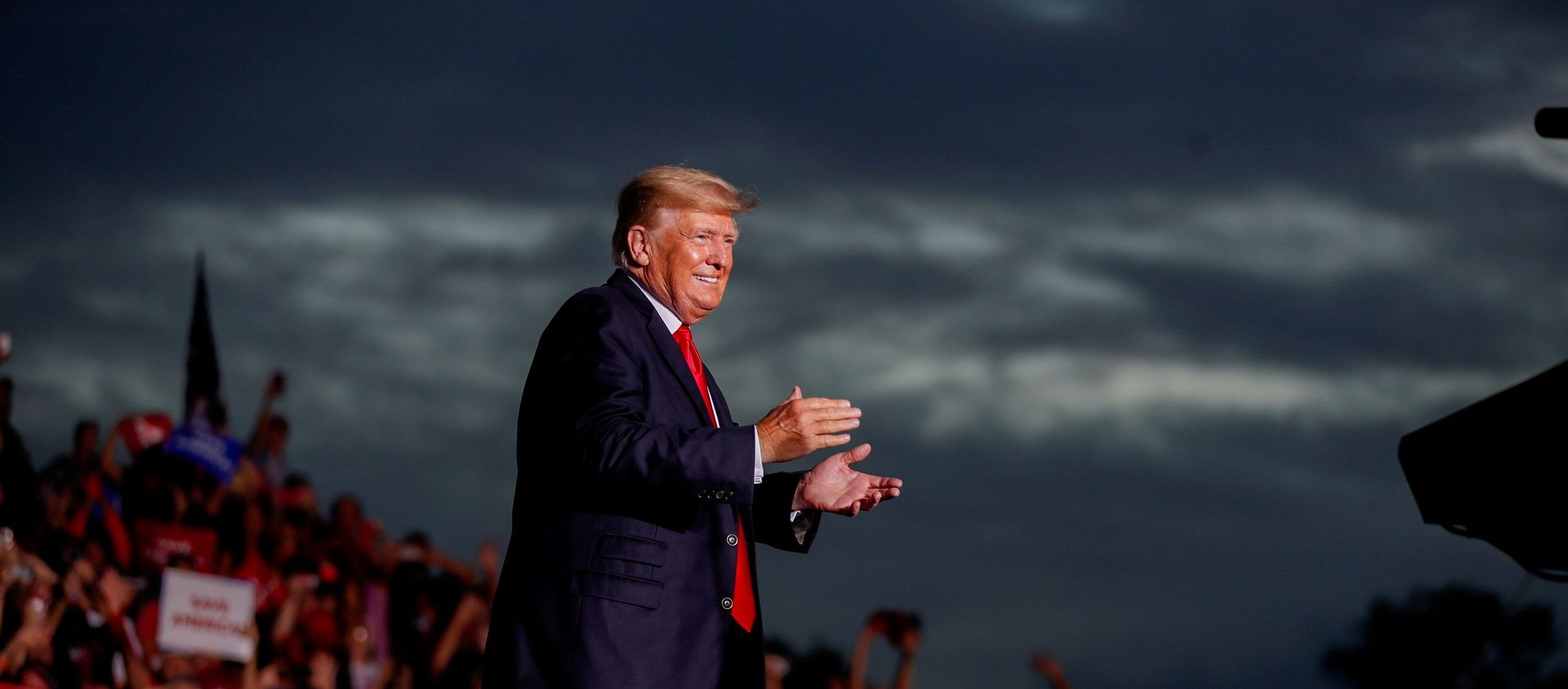 Former President Donald Trump arrives at the Sarasota Fairgrounds to speak to his supporters during the Save America Rally in Sarasota, Florida, U.S. July 3, 2021. - Sputnik International, 1920, 03.08.2021