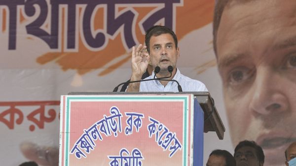 India's Congress party leader Rahul Gandhi gestures as he addresses a rally during an election campaign at Shibmandir on the outskirts of Siliguri on April 14, 2021. - Sputnik International