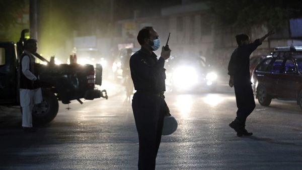 Afghan security personnel work at the site of a powerful explosion in Kabul, Afghanistan, Tuesday, Aug. 3, 2021. - Sputnik International