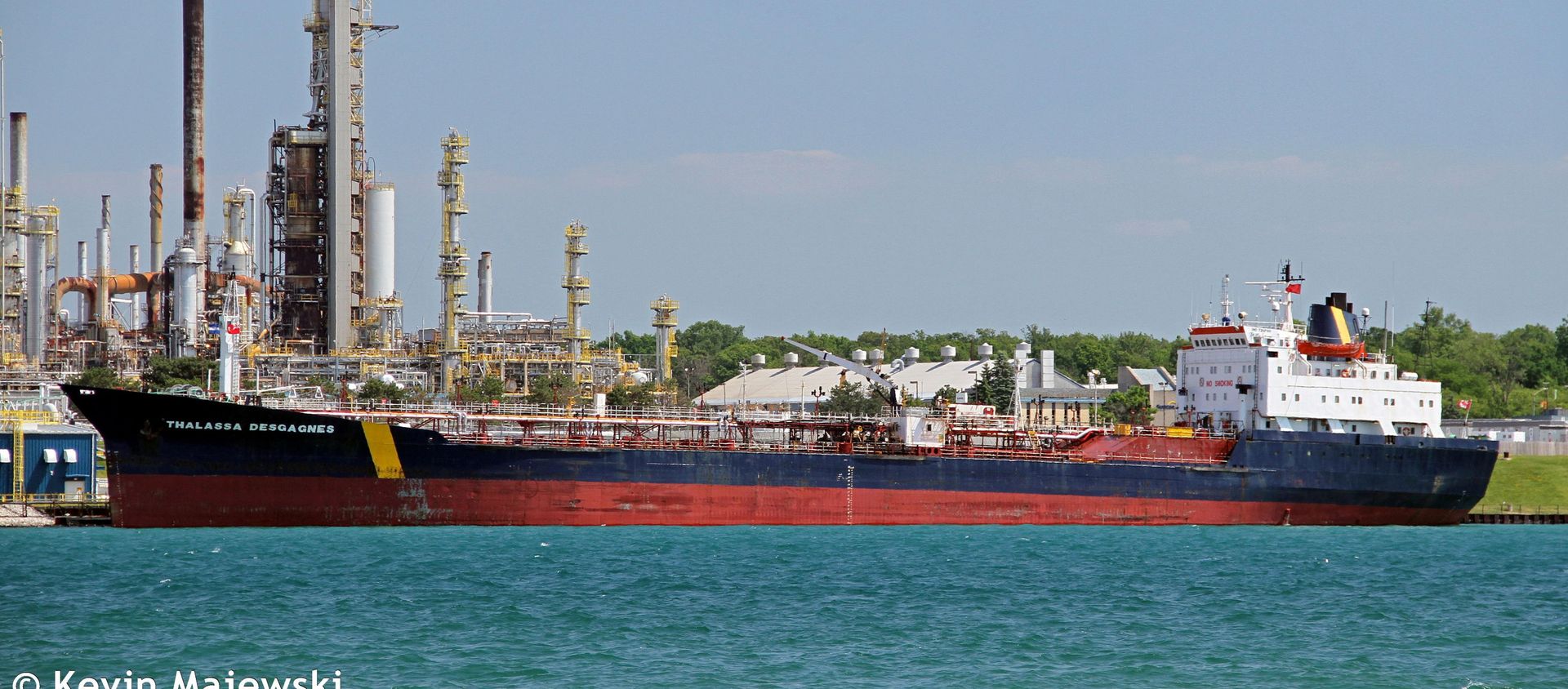 A handout image shows the Thalassa Desgagnes tanker, now called the Asphalt Princess, in Sarnia, Ontario, Canada June 19, 2016. A handout image shows the Thalassa Desgagnes tanker, now called the Asphalt Princess, in Sarnia, Ontario, Canada June 19, 2016. - Sputnik International, 1920, 04.08.2021