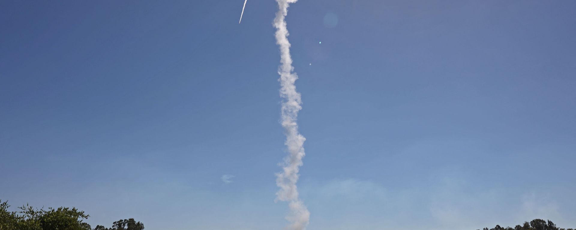 Israel's Iron Dome aerial defence system is launched to intercept rockets launched from the Gaza Strip, above the southern Israeli city of Sderot, on May 18, 2021. - Sputnik International, 1920, 23.08.2021