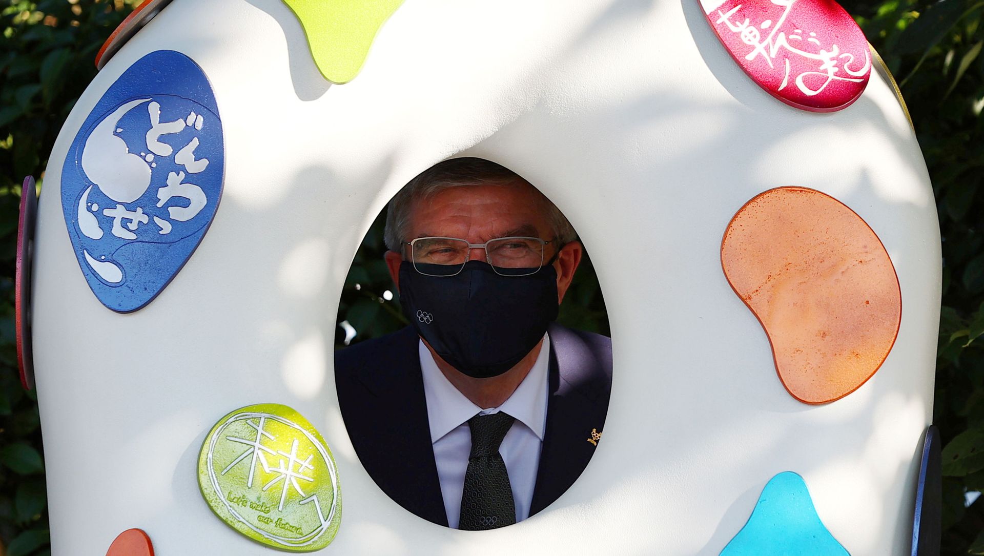 International Olympic Committee (IOC) President Thomas Bach poses with a Tokyo 2020 recovery monument as he visits the monuments next to the National Stadium, the main stadium of Tokyo 2020 Olympic and Paralympic Games, in Tokyo , Japan, August 1, 2021. - Sputnik International, 1920, 08.08.2021