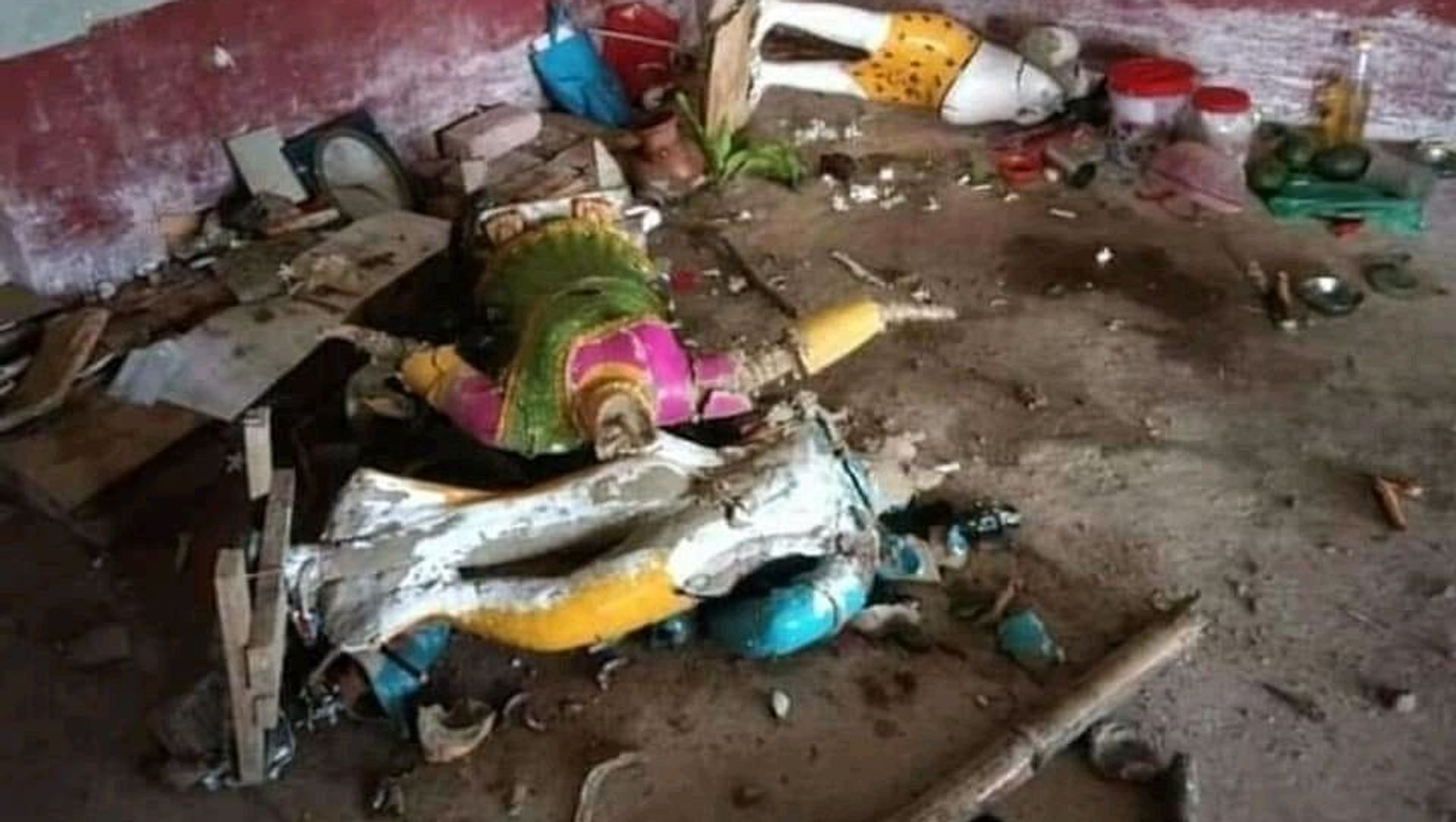 Attacks on Hindu Homes, Desecration of Temples by Islamist Mob in Bangladesh Spark Outrage in India - Sputnik International, 1920, 08.08.2021